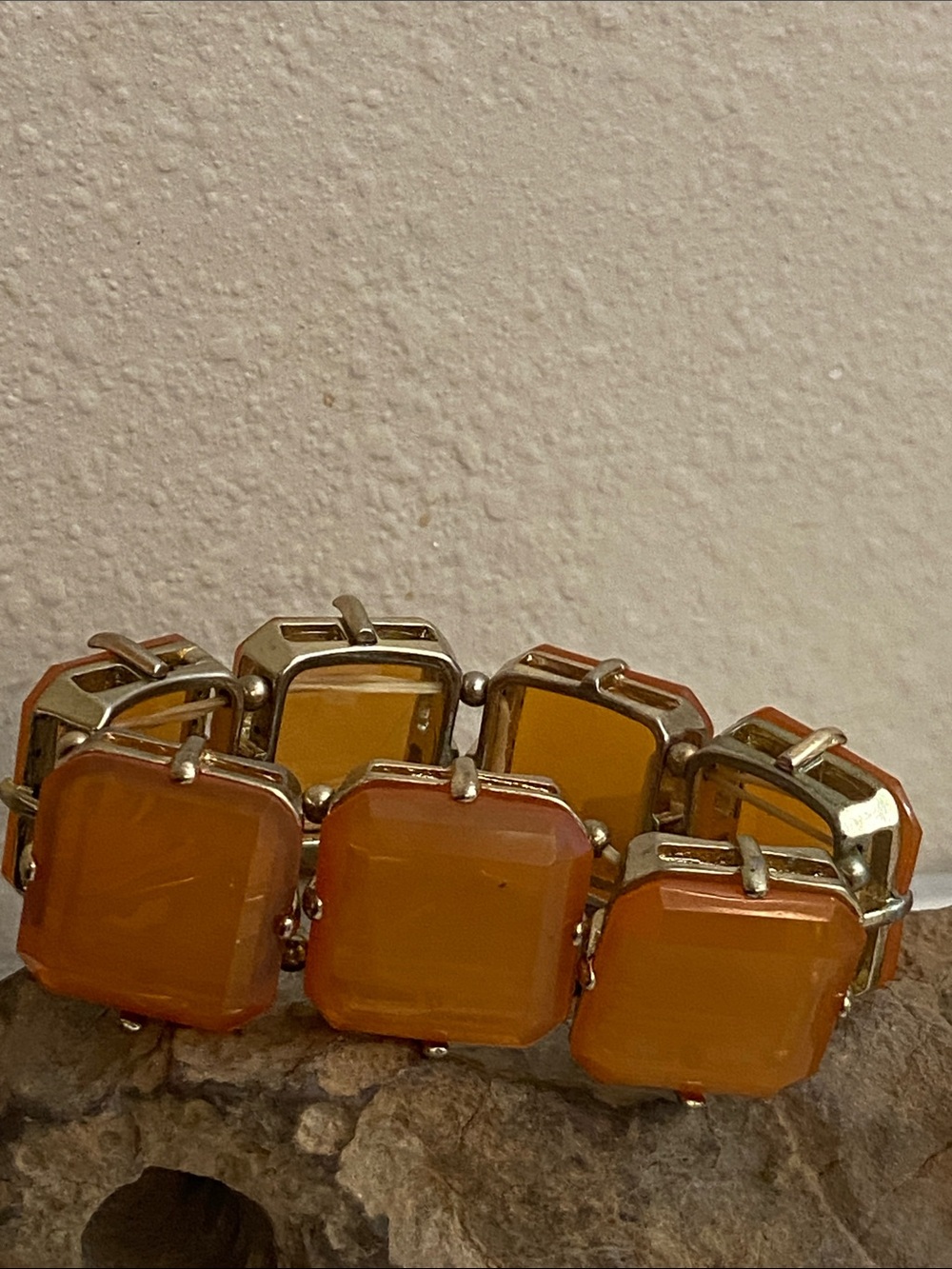 5/$10❤️❤️❤️Vintage 90s Thick Butterscotch Acrylic Stretch Bracelet